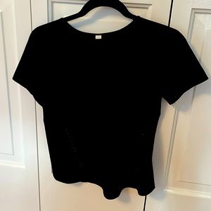 Lululemon black lightweight t-shirt